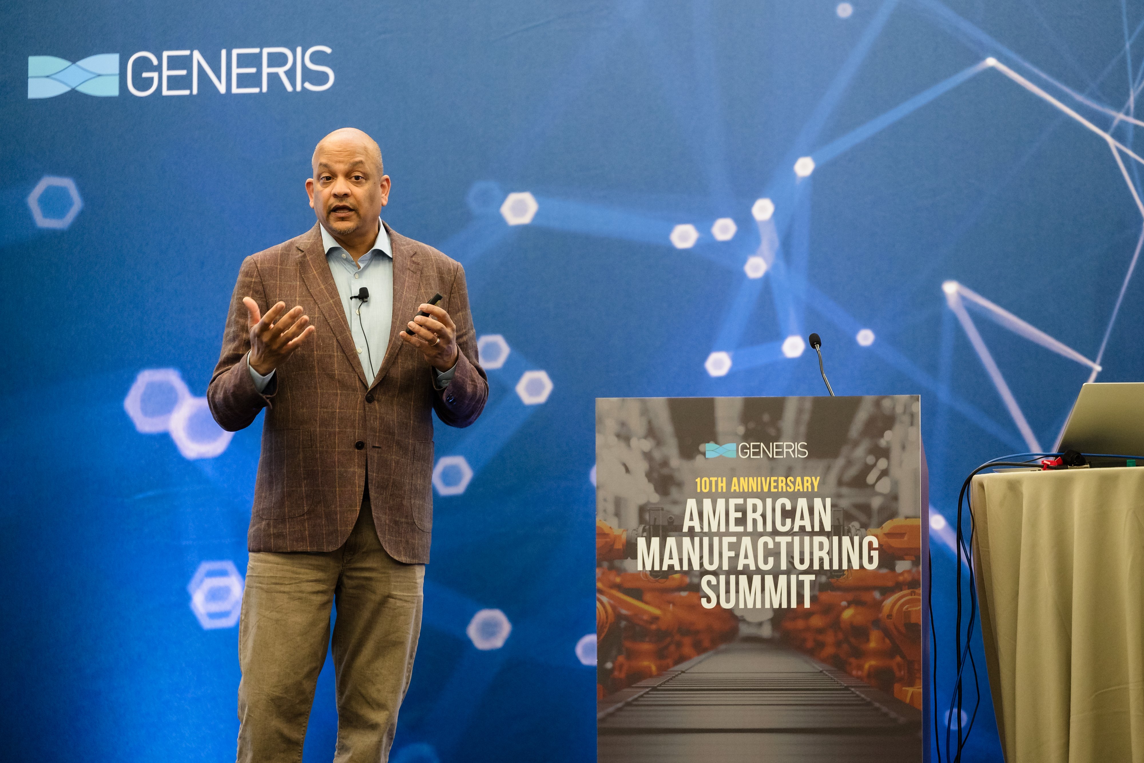 Jai Shah, CEO of Kahuna Workforce Solutions speaking at the American Manufacturing Summit